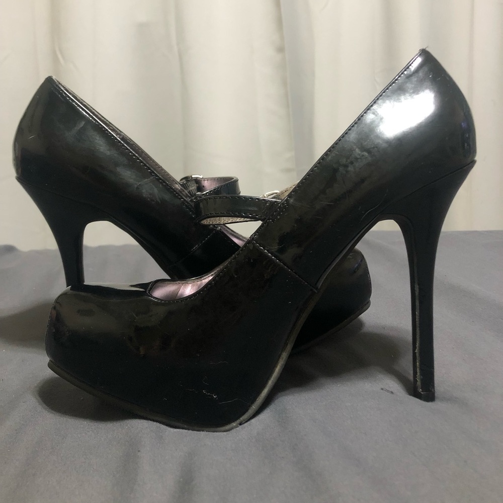 Mossimo heels in black, size 9